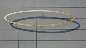 Ellipse - Aluminium, blattvergoldet · 89 x 387 cm